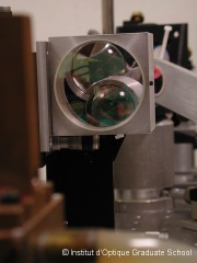 Oscillateur femtoseconde pompé par diode
